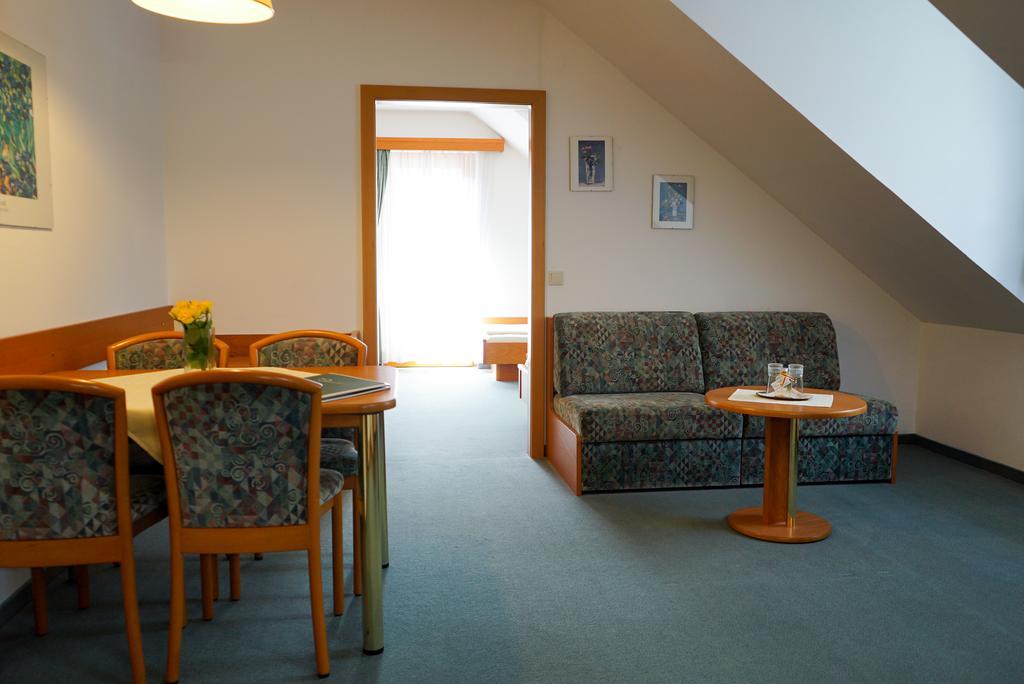 Pension Besser Bad Eisenkappel Bagian luar foto